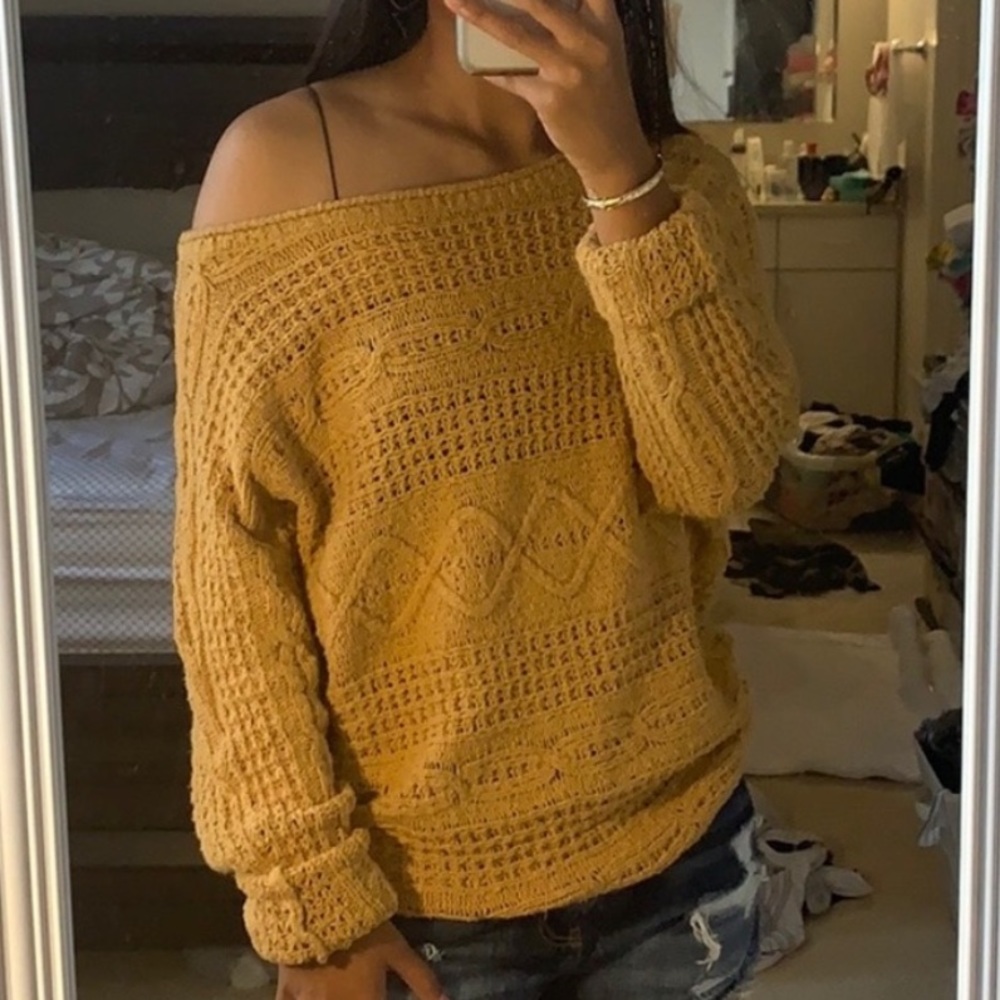 Abercrombie  & Fitch off shoulder sweater